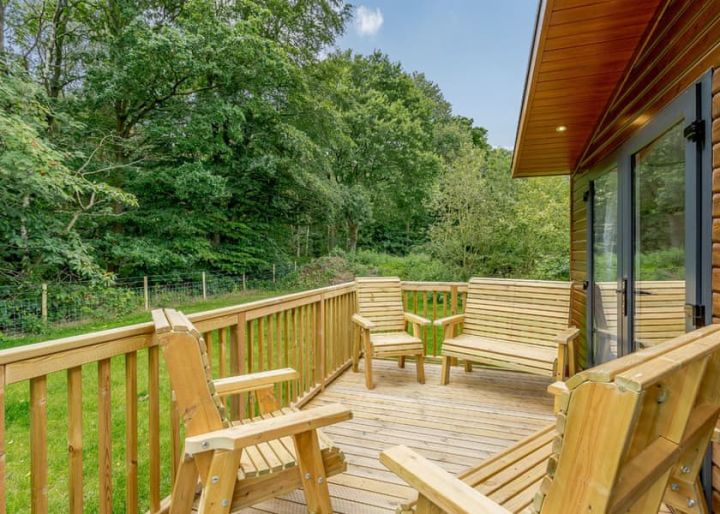 Nottinghamshire 4night Sherwood Forest lodge stay sleeps 8!